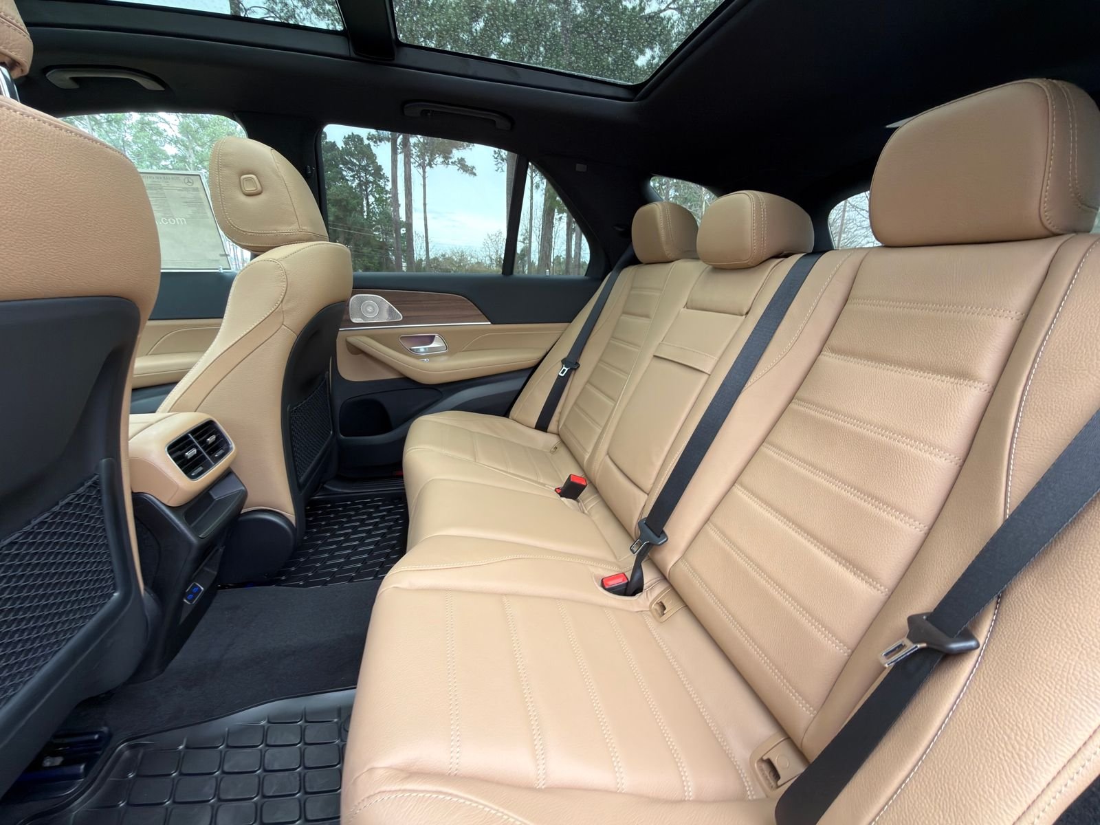 New 2026 Polar White Mercedes-Benz GLE 450 image 13