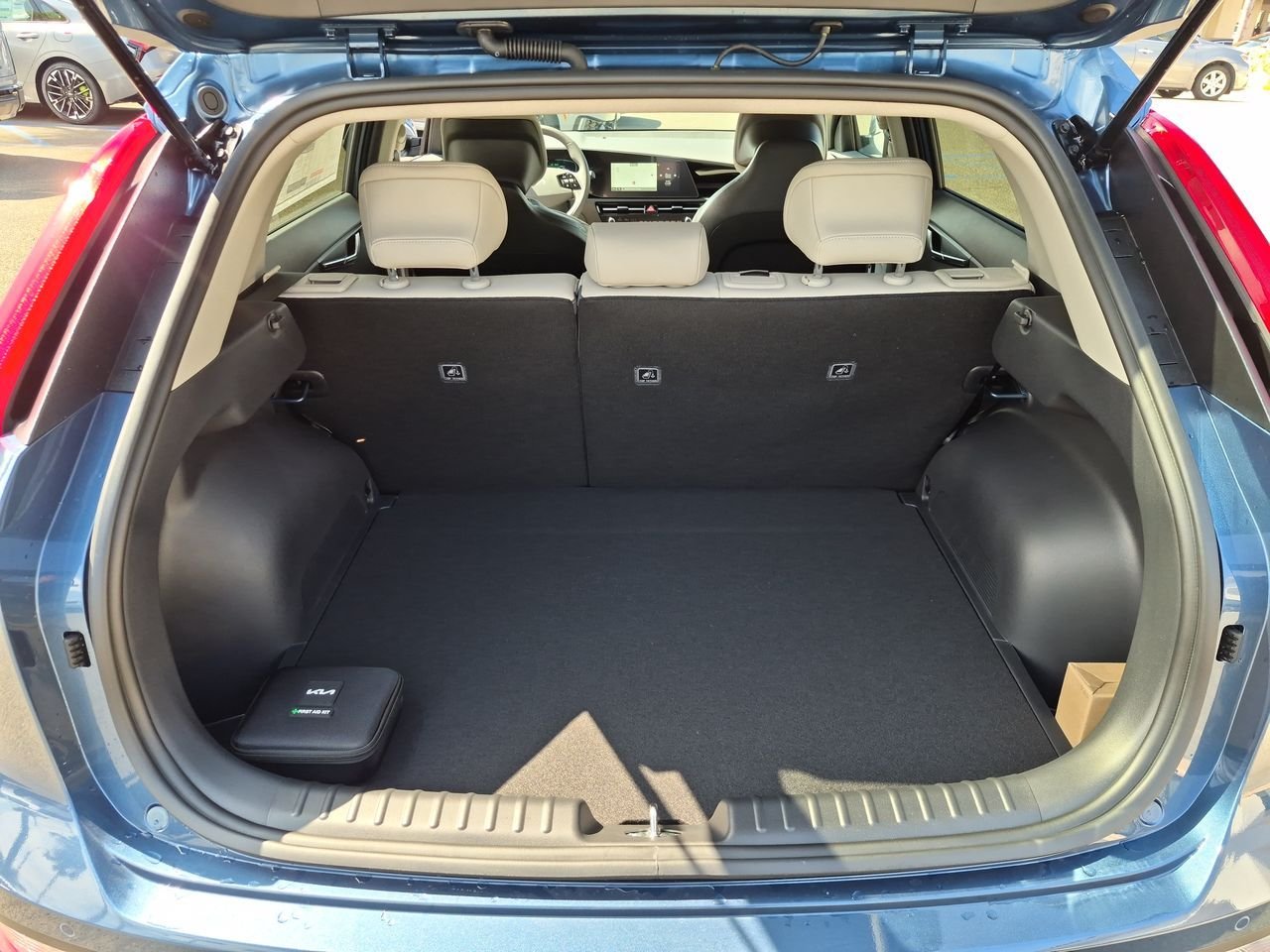 New 2026 Mineral Blue Kia EX image 26