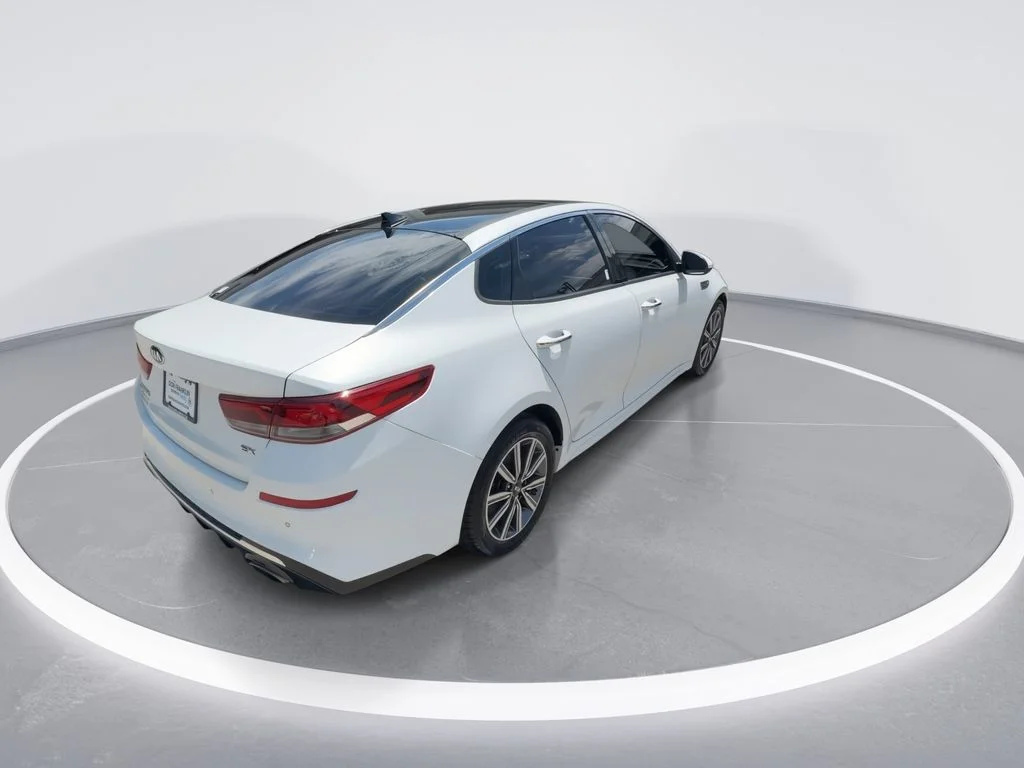 Used 2020 White Kia EX Premium image 8