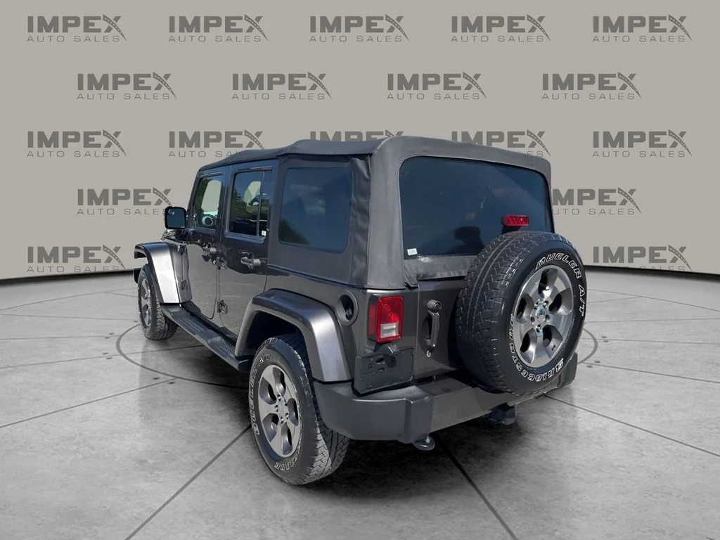 Used 2017 Gray Jeep Unlimited Sahara image 3
