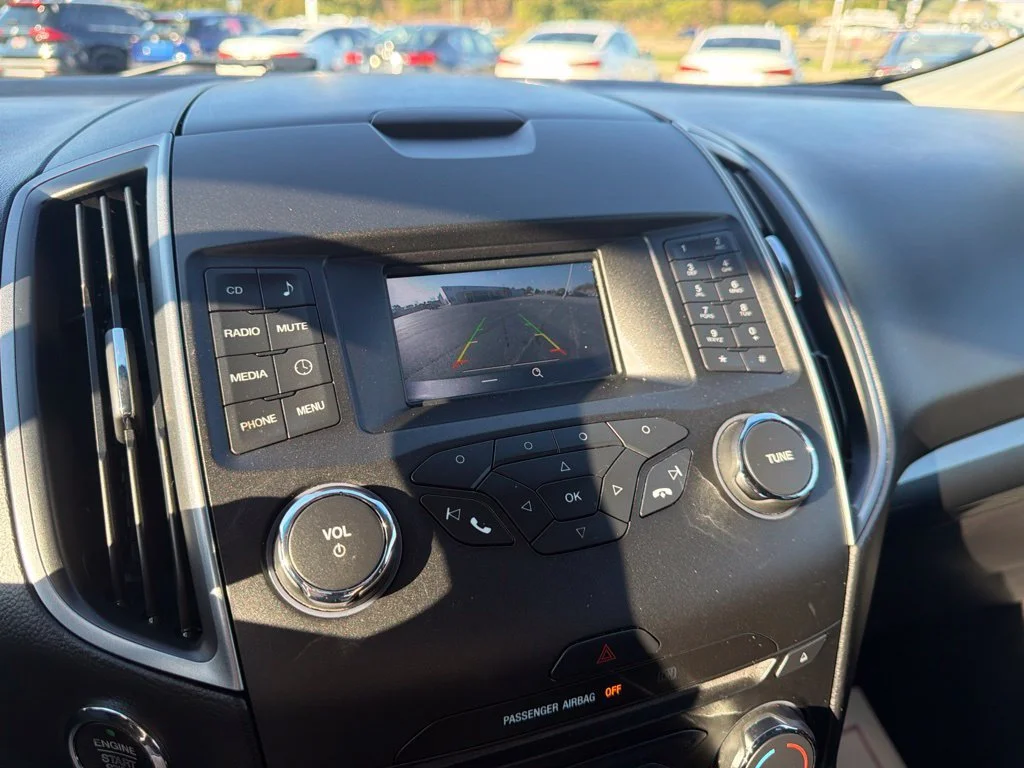 Used 2018 Magnetic Metallic Ford SE image 20