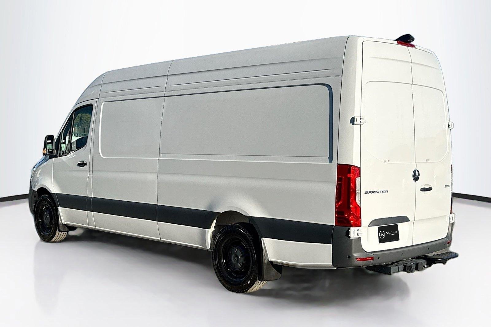 New 2026 Arctic White Mercedes-Benz  image 7