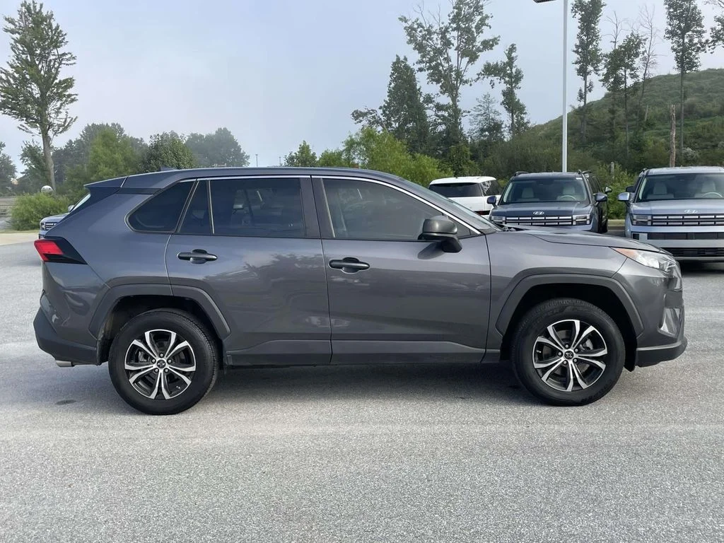 Used 2022 Magnetic Gray Metallic Toyota LE image 31