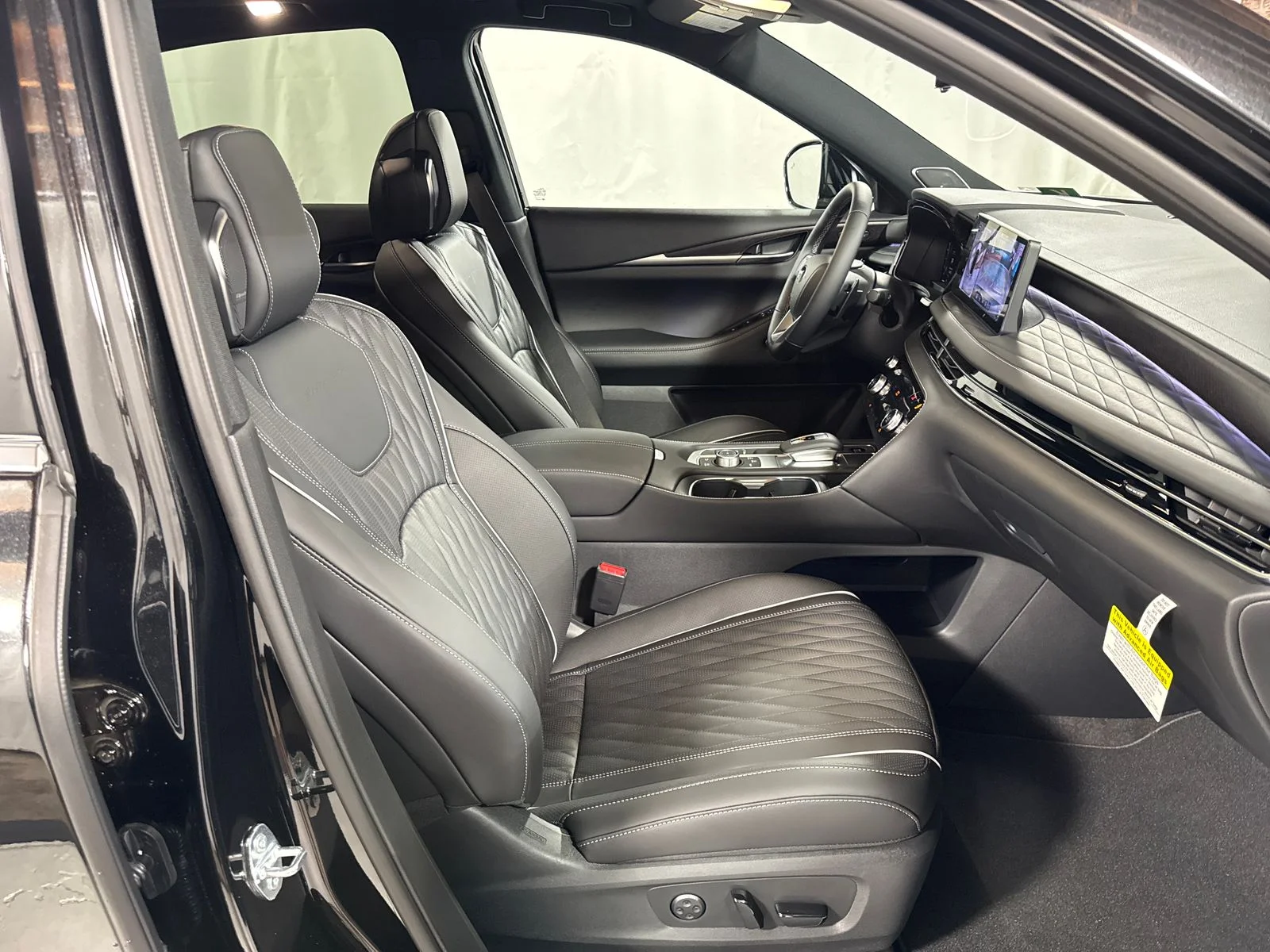 New 2027 MINERAL BLACK INFINITI Autograph AWD image 25