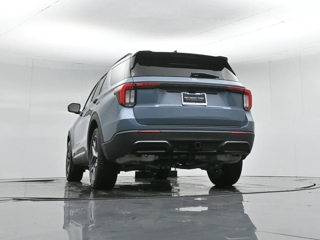 New 2026 Vapor Blue Metallic Ford ST-Line image 49