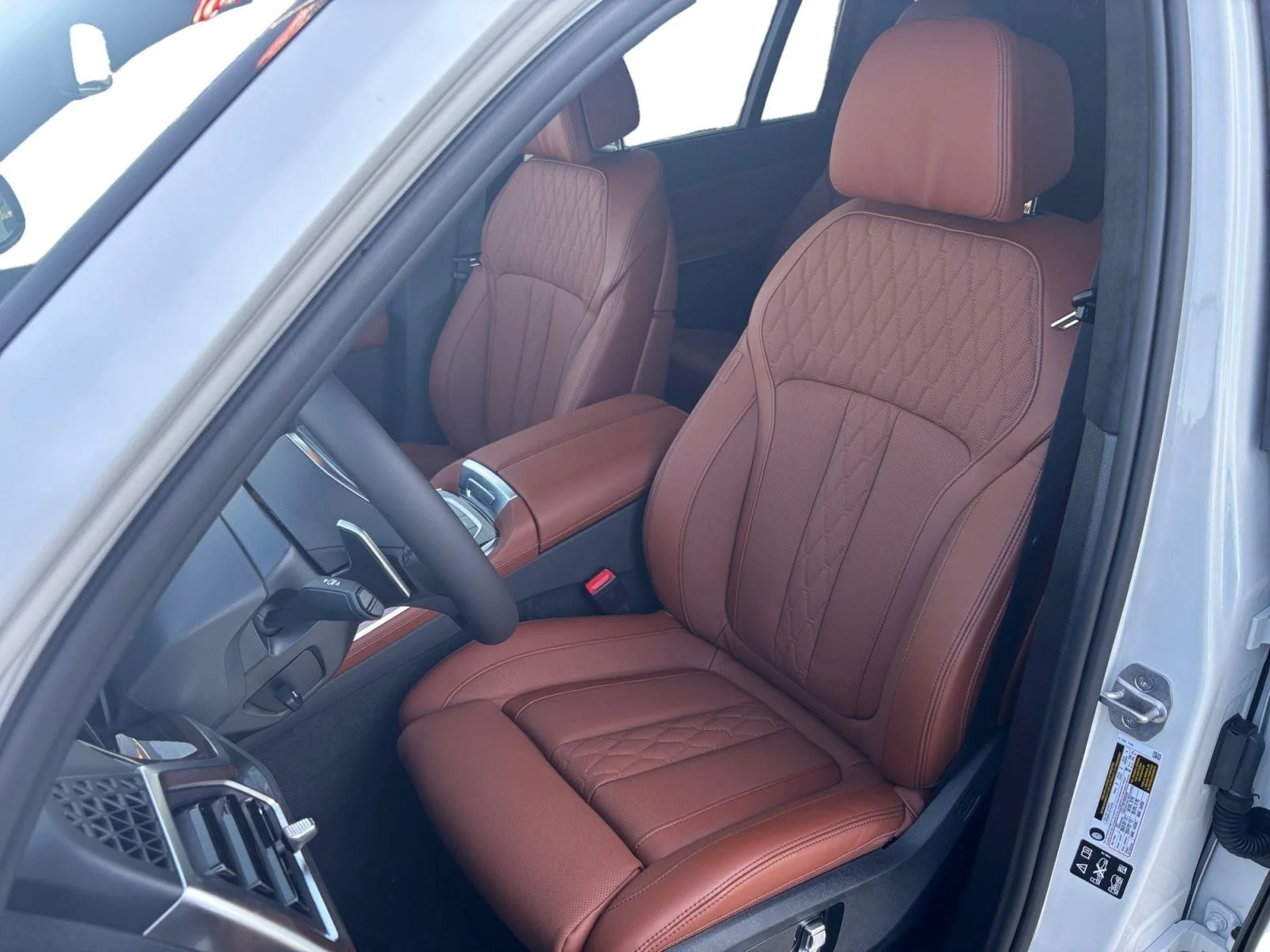 New 2027 Mineral White Metallic BMW xDrive40i image 21