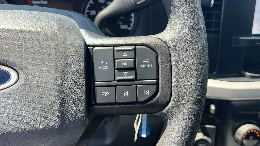 New 2024 Oxford White Ford F-450® XL image 20