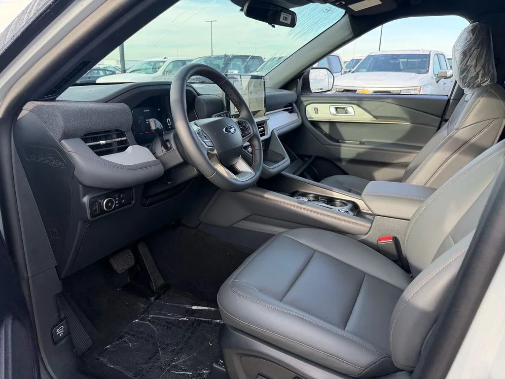 New 2027 White Ford 4DR RWD ACTIVE image 11