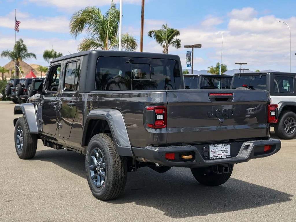 New 2026 Granite Crystal Metallic Clear-Coat Exterior Paint Jeep 85th Anniversary Edition image 6