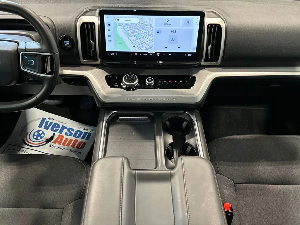 Used 2025 Gray Ford Active image 28