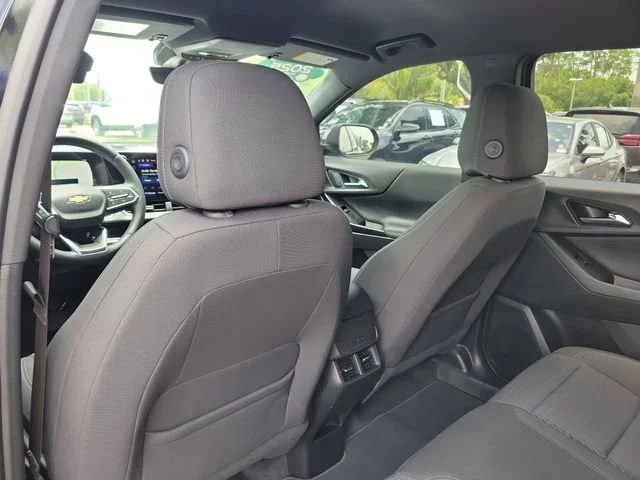 2025 Chevrolet Equinox LT - Photo 11