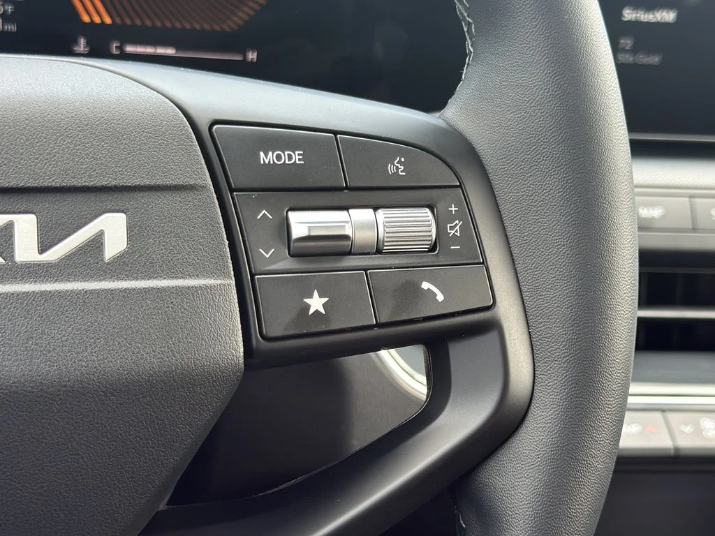 New 2026 White Kia EX image 17