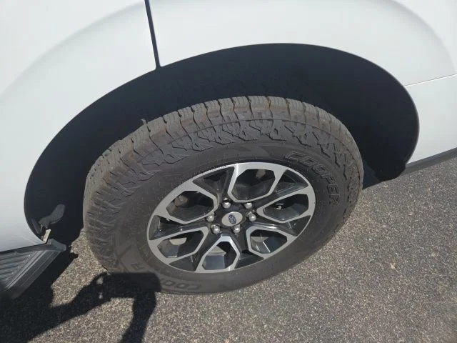 Used 2023 Oxford White Ford XLT image 32