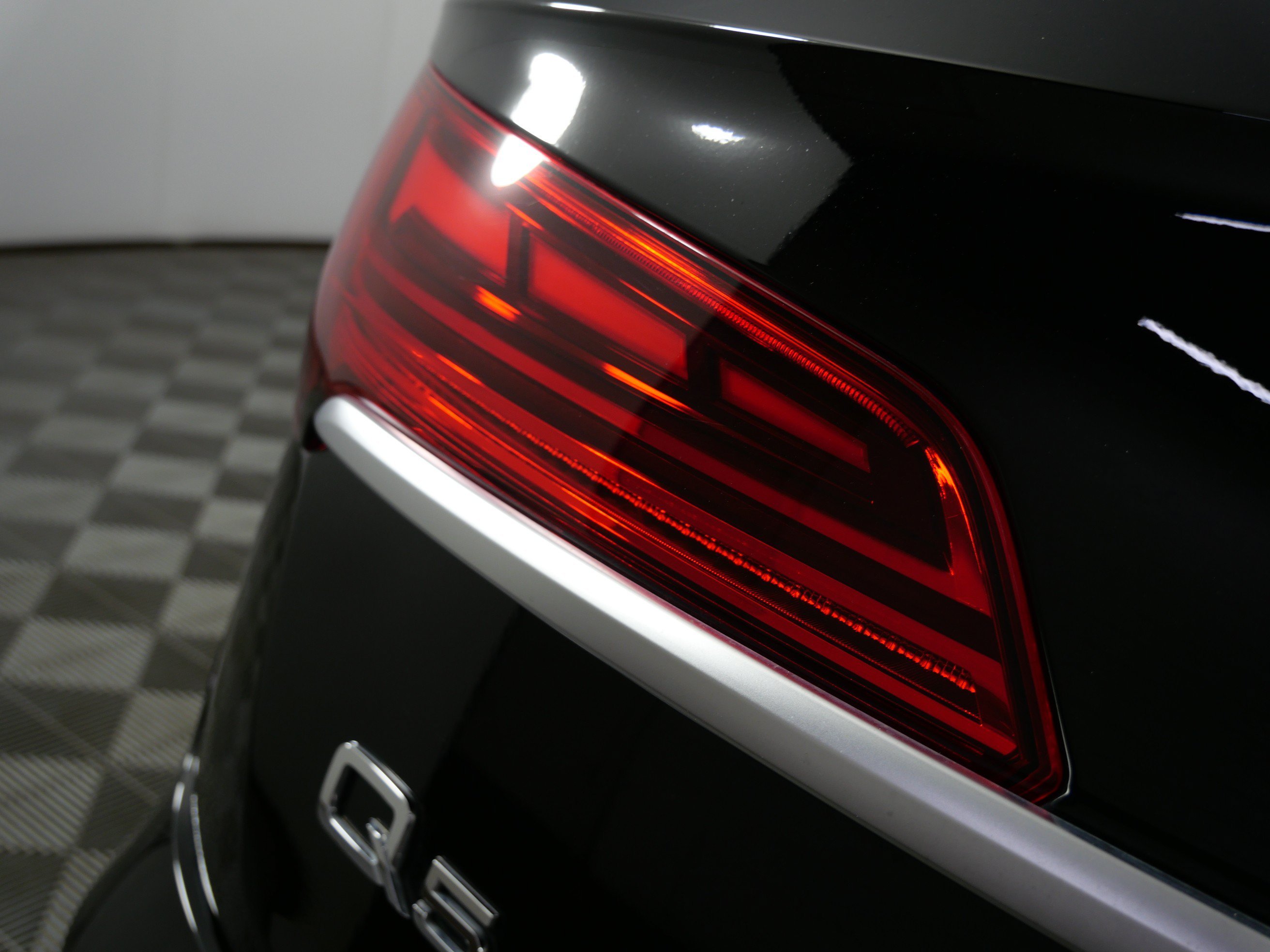 Used 2023 Brilliant Black Audi Premium Plus image 17
