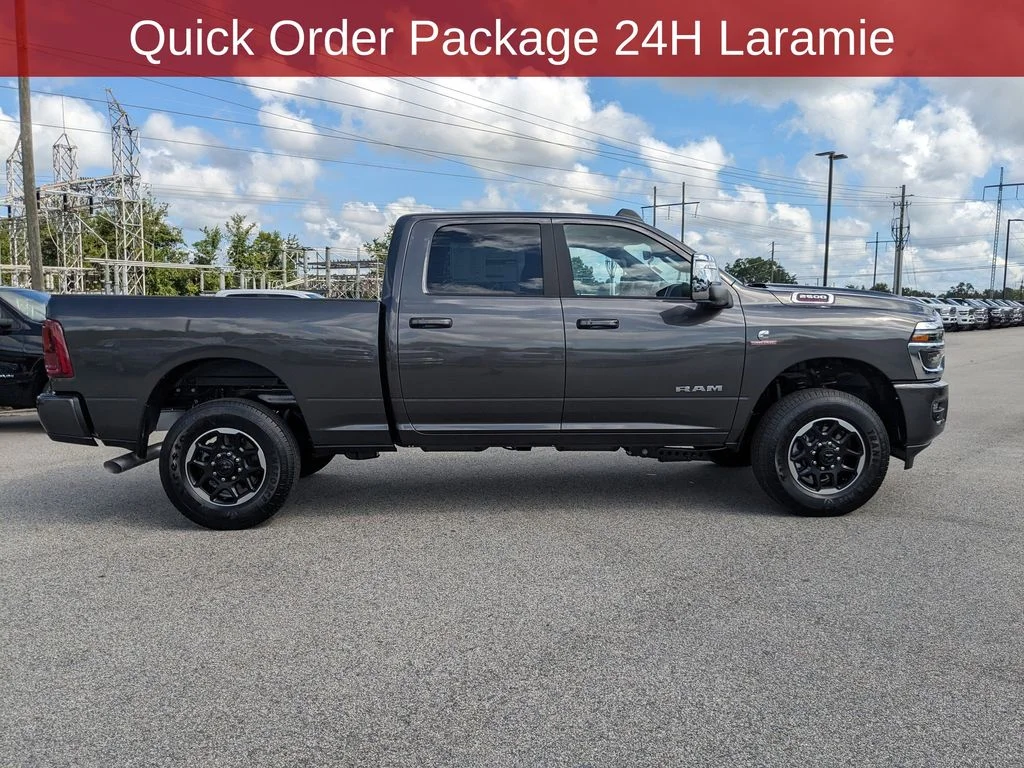 New 2025 Granite Crystal Metallic Clear-Coat Exterior Paint RAM Laramie image 5