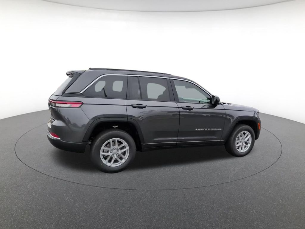 New 2026 Baltic Gray Metallic Clearcoat Jeep Laredo X image 5