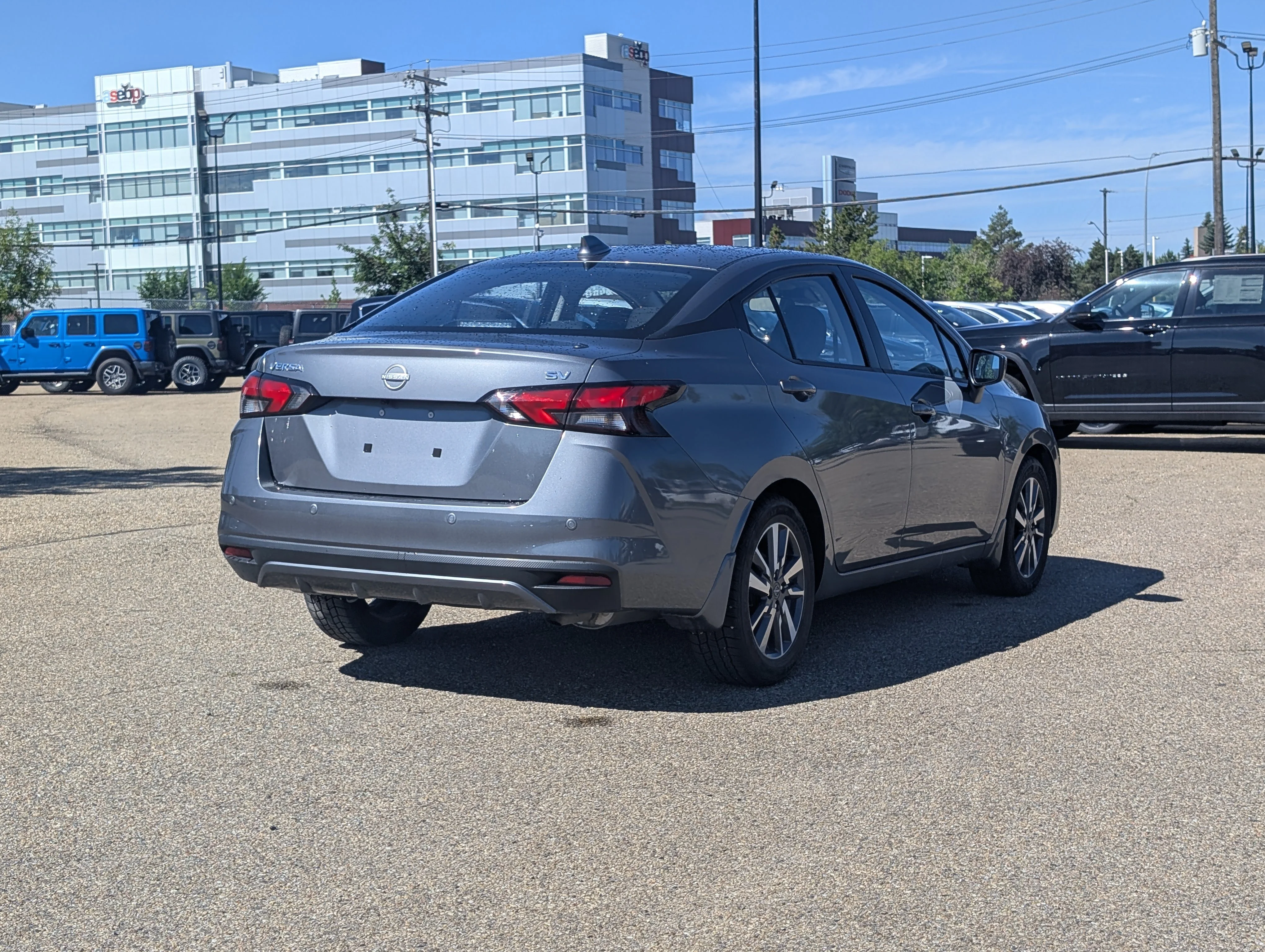 Used 2024 Gray Nissan SV image 7