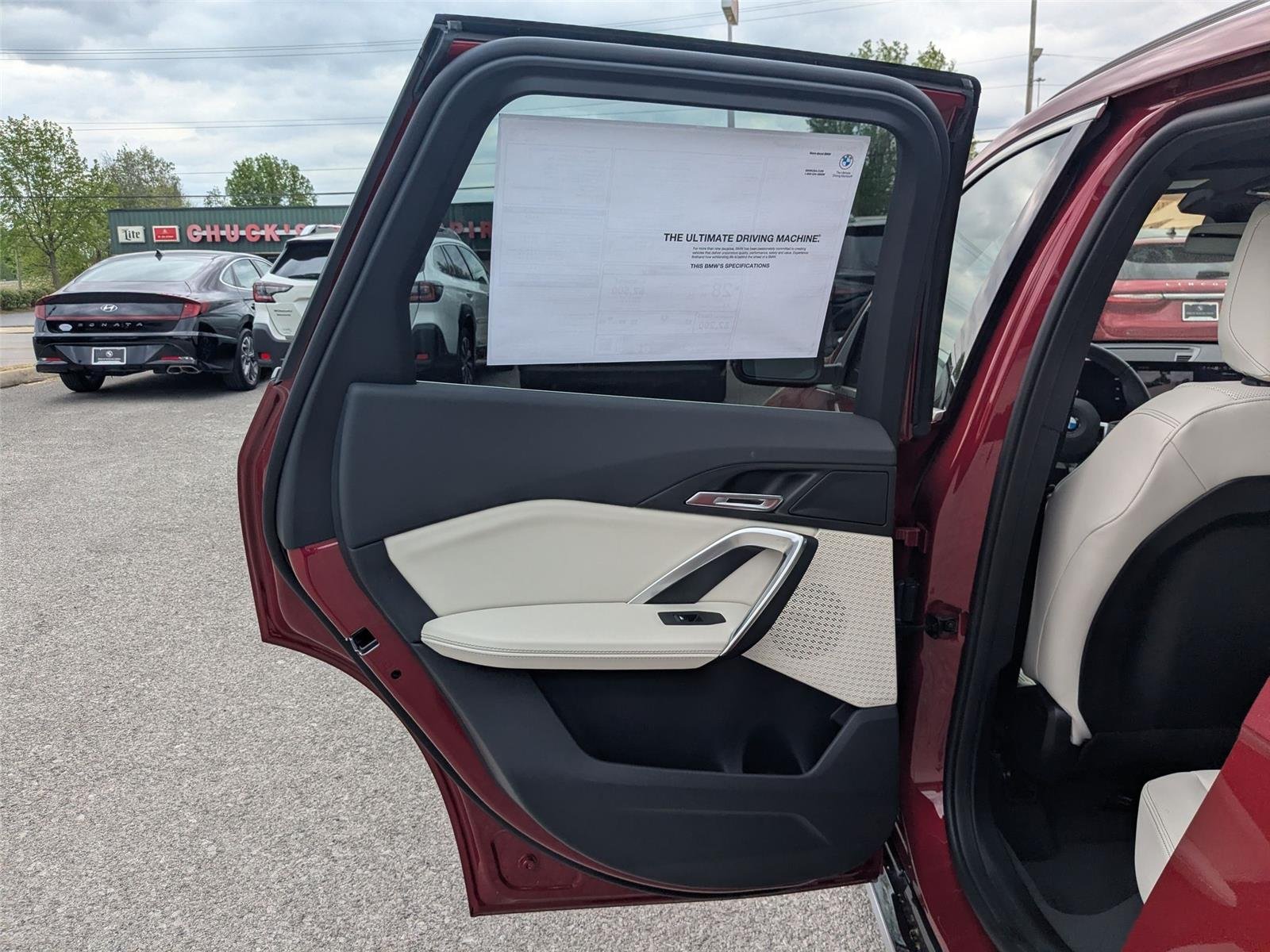 New 2026 Vegas Red Metallic BMW xDrive28i image 23