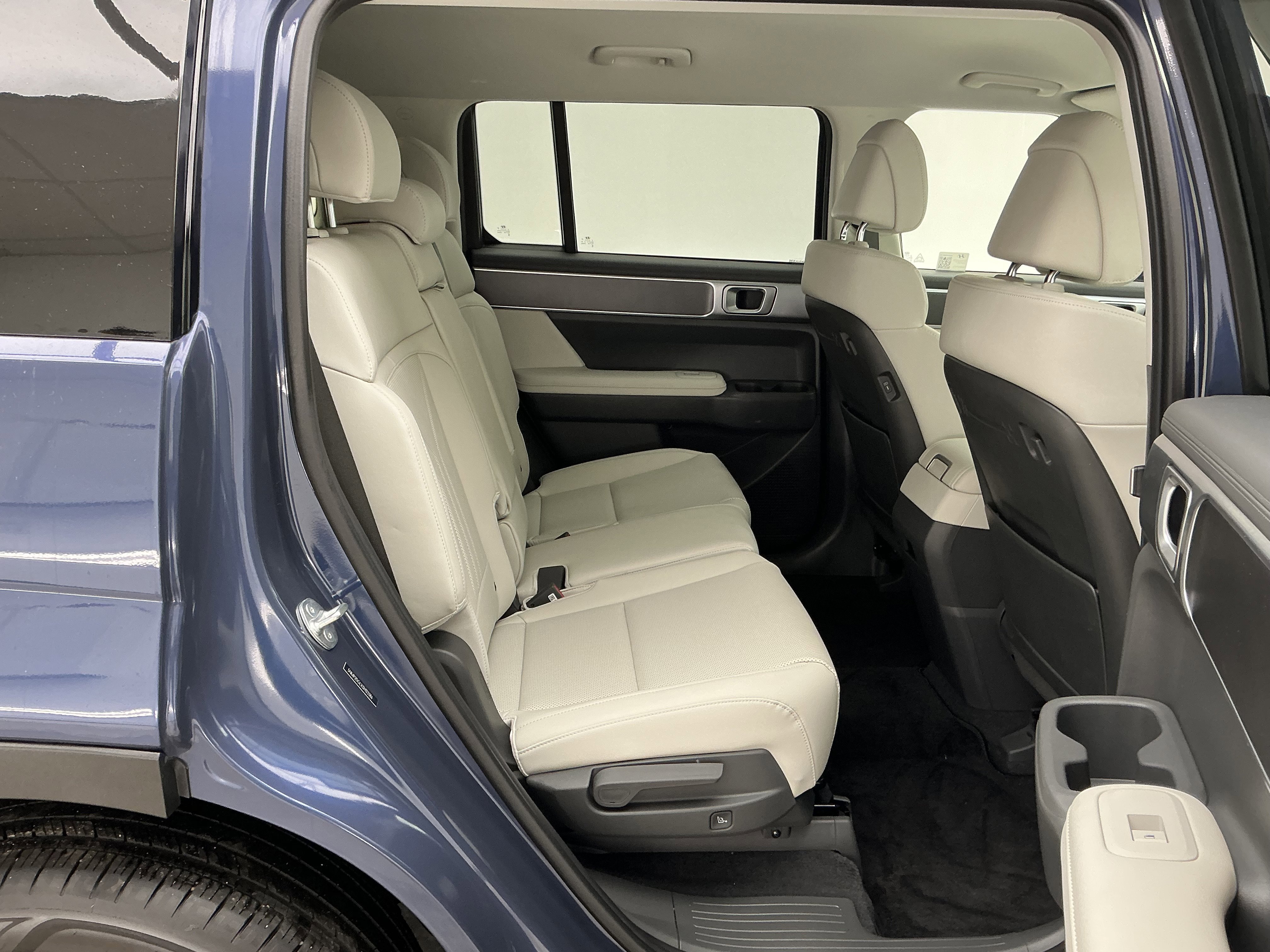 Used 2025 Atlantis Blue Hyundai SEL image 23