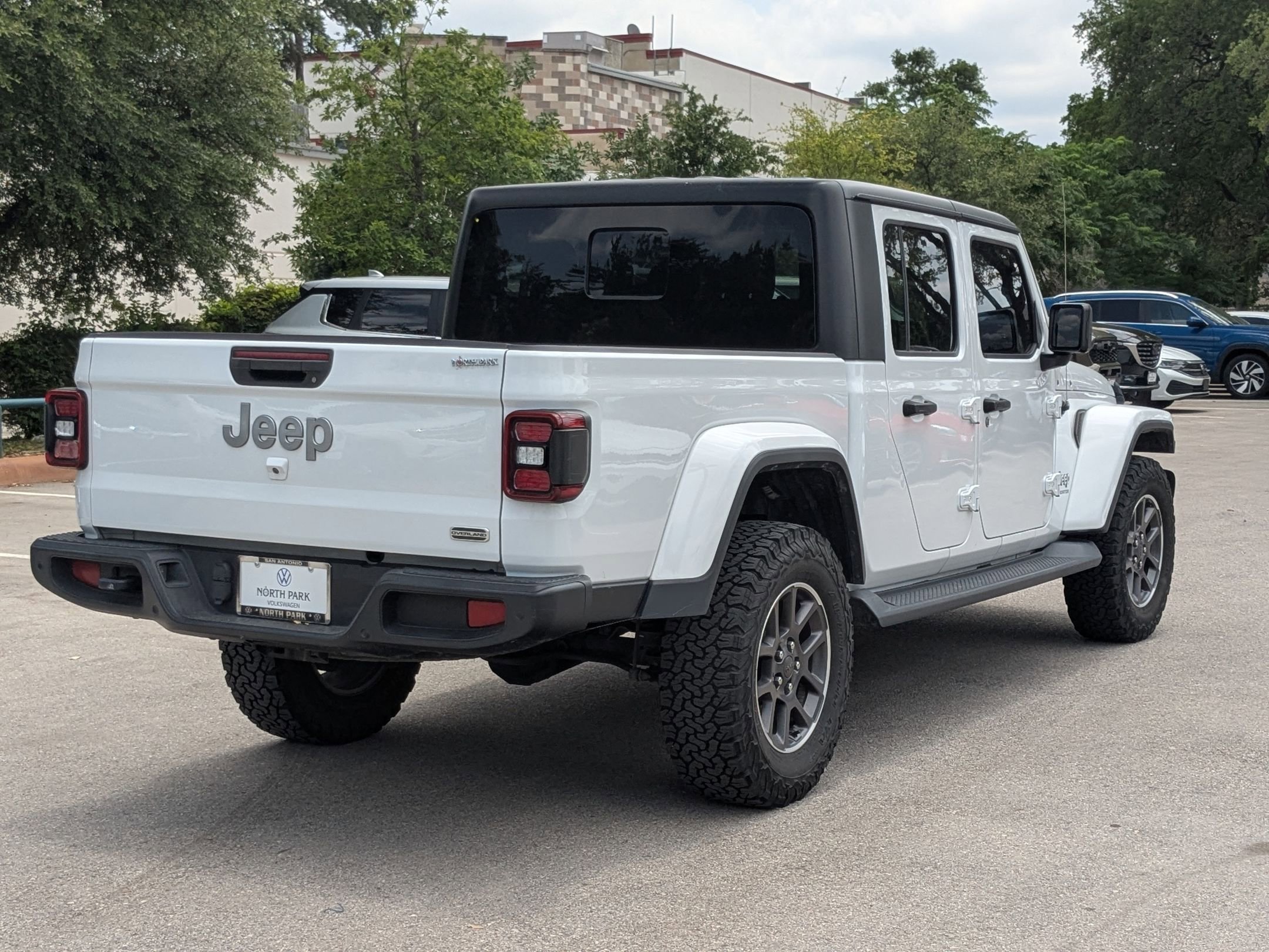Used 2020 Bright White Clearcoat Jeep Overland image 3