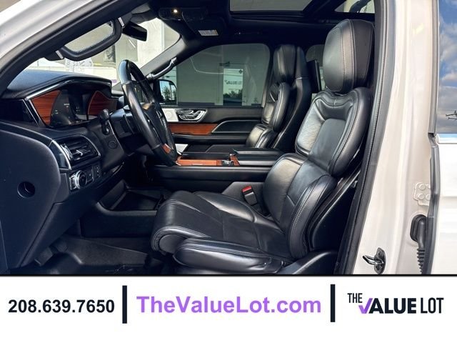 Used 2019 White Lincoln Reserve image 29
