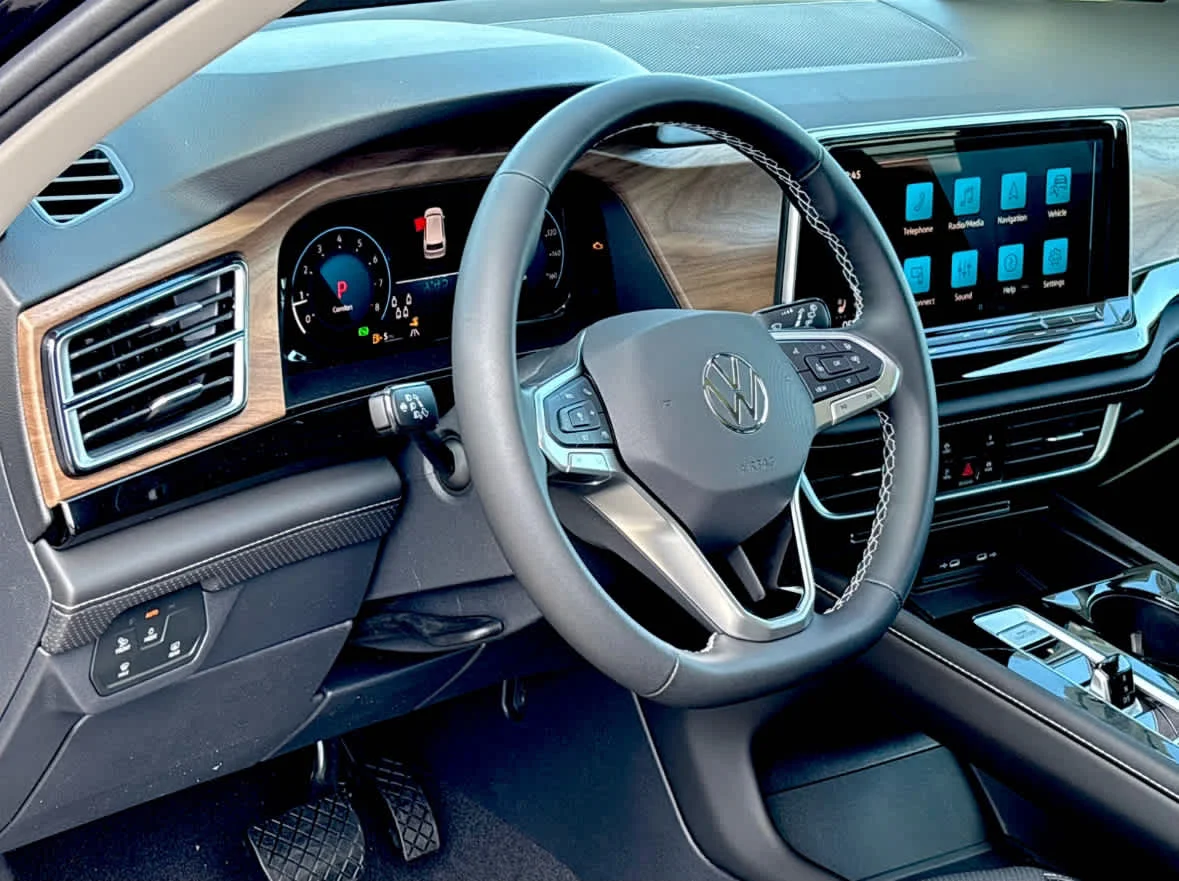 2026 Volkswagen Atlas SE w/Tech - Photo 12