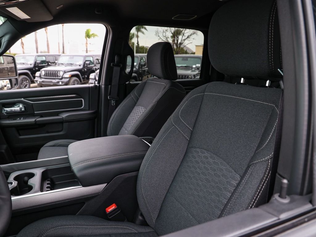 New 2026 Bright White Clear-Coat Exterior Paint RAM Big Horn Night Edition image 14