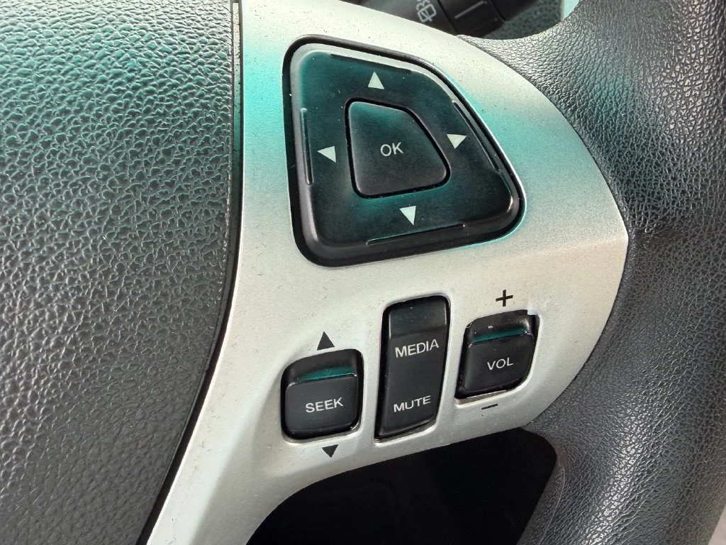 Used 2012 Blue Ford Base image 26