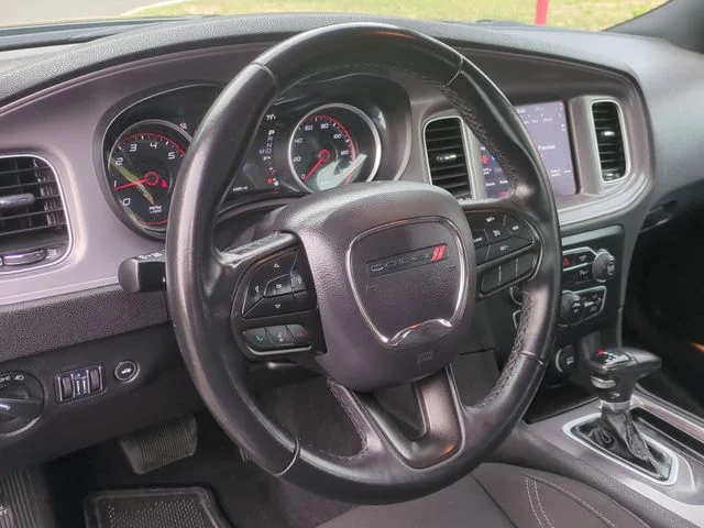 Used 2023 Gray Dodge SXT image 31
