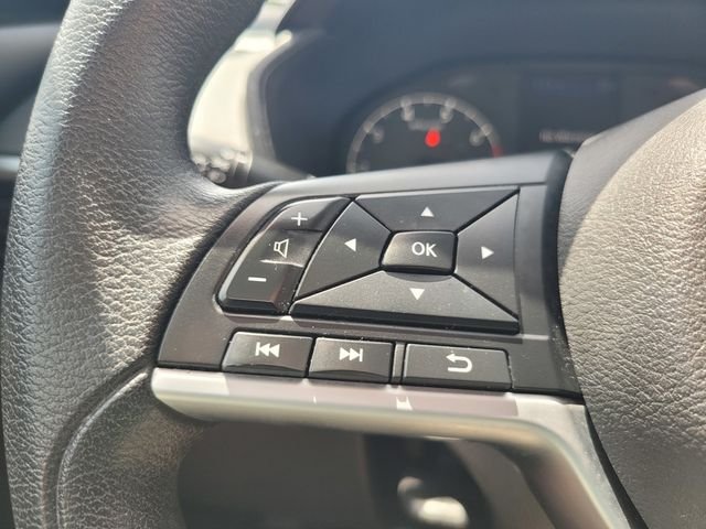 Used 2021 White Nissan 2.5 S image 28
