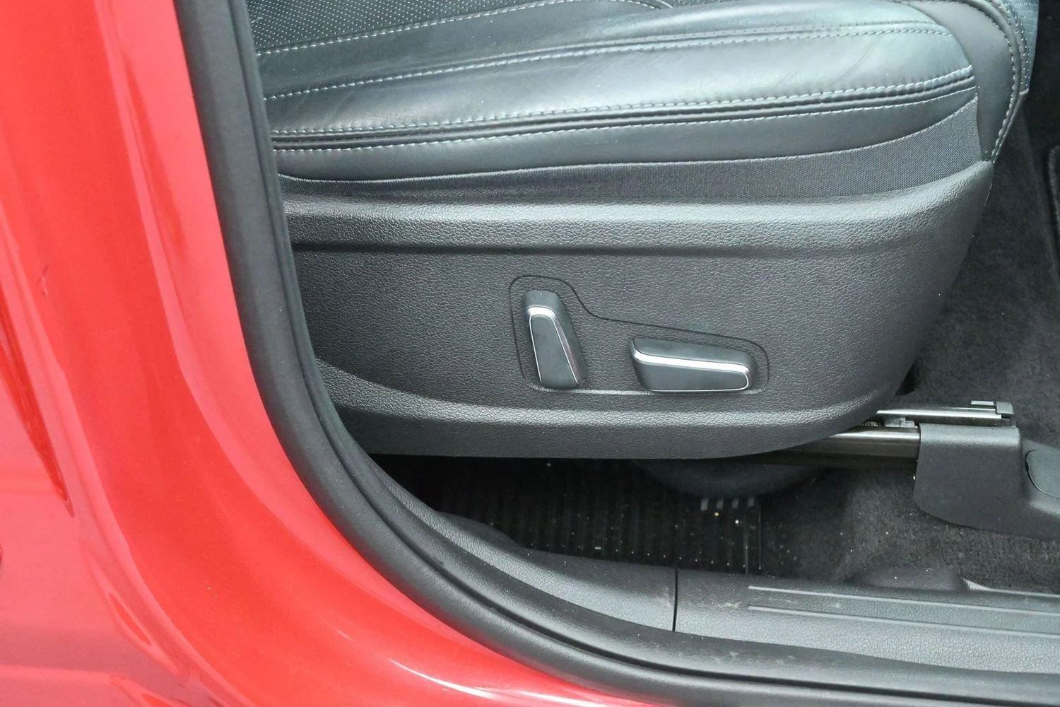Used 2023 Red Hyundai Calligraphy image 33