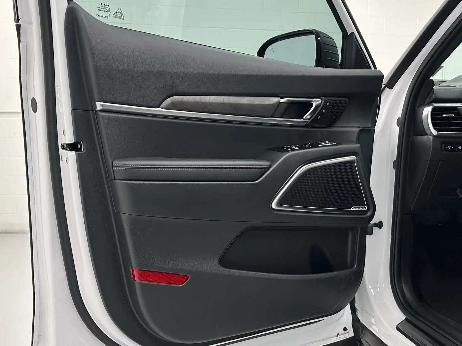 Used 2025 BLACK Kia SX-Prestige X-Line image 25