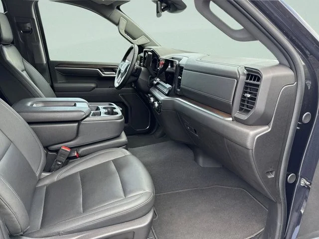 Used 2025 Silver GMC SLT image 13