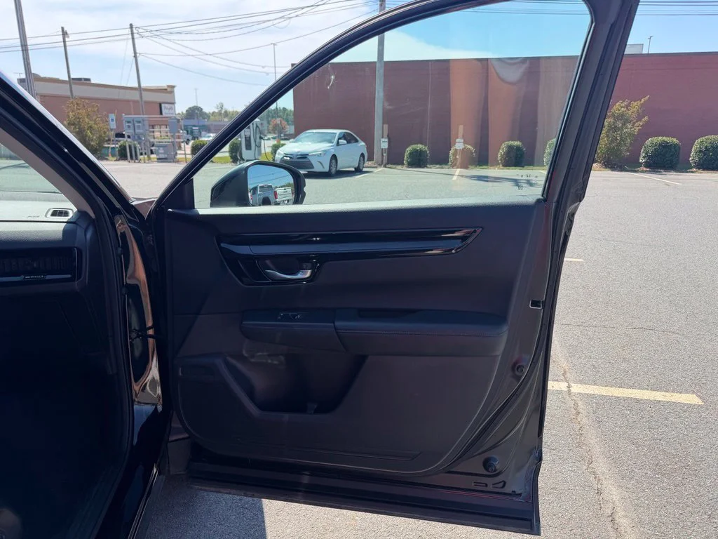 Used 2023 Black Honda EX-L image 30