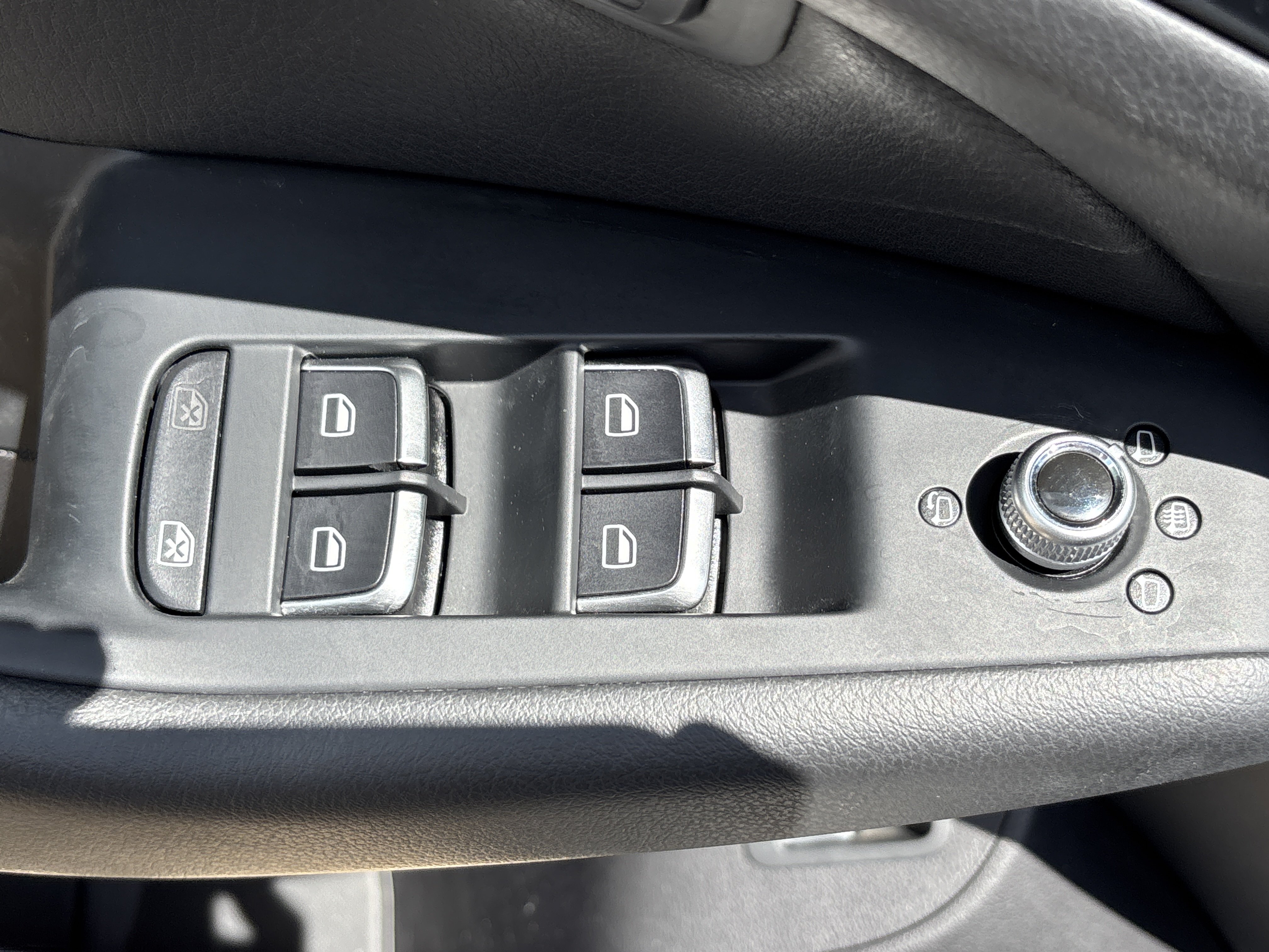 Used 2014  Audi Premium Plus image 25