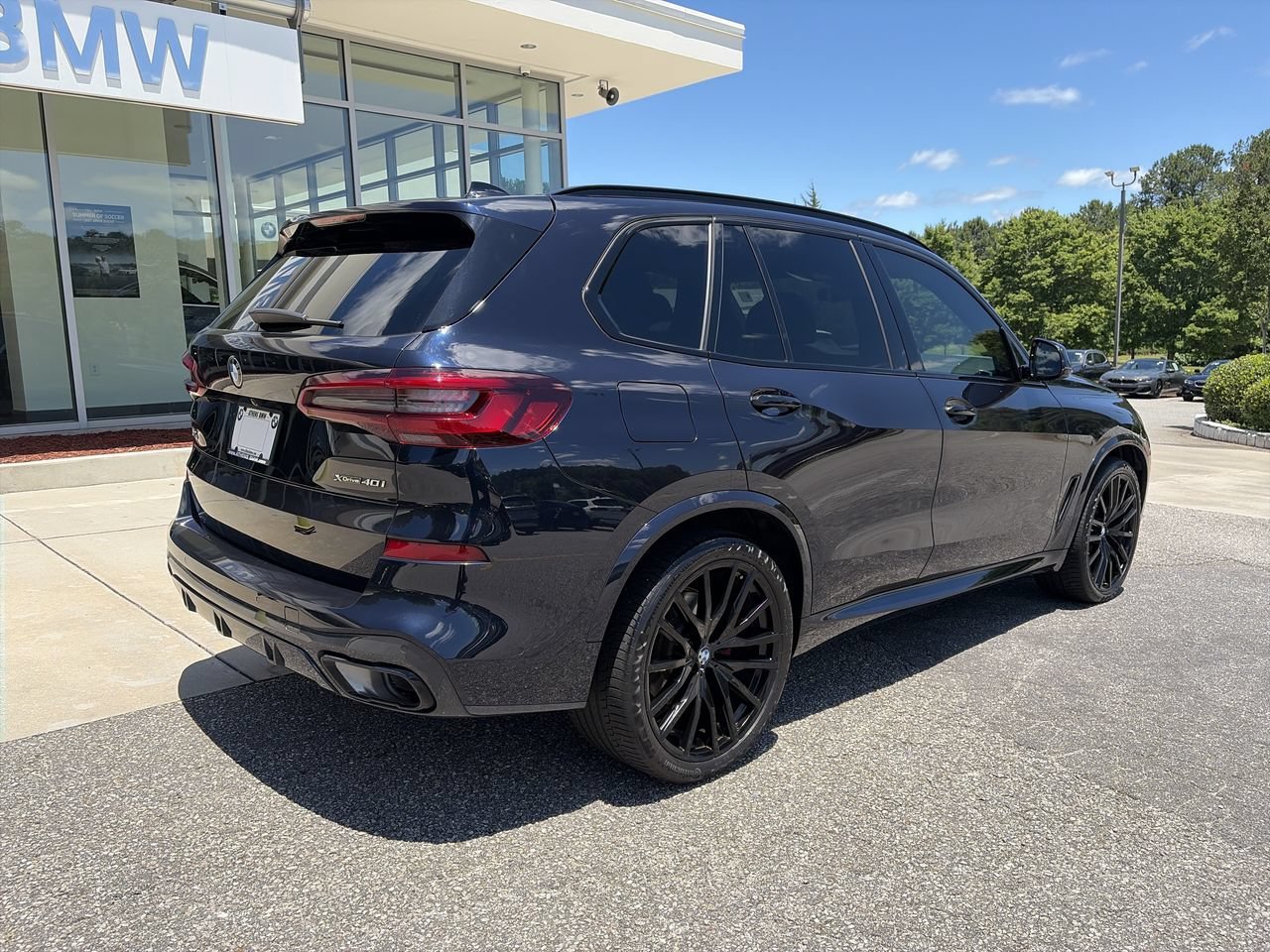 Used 2023 Carbon Black Metallic BMW xDrive40i image 8