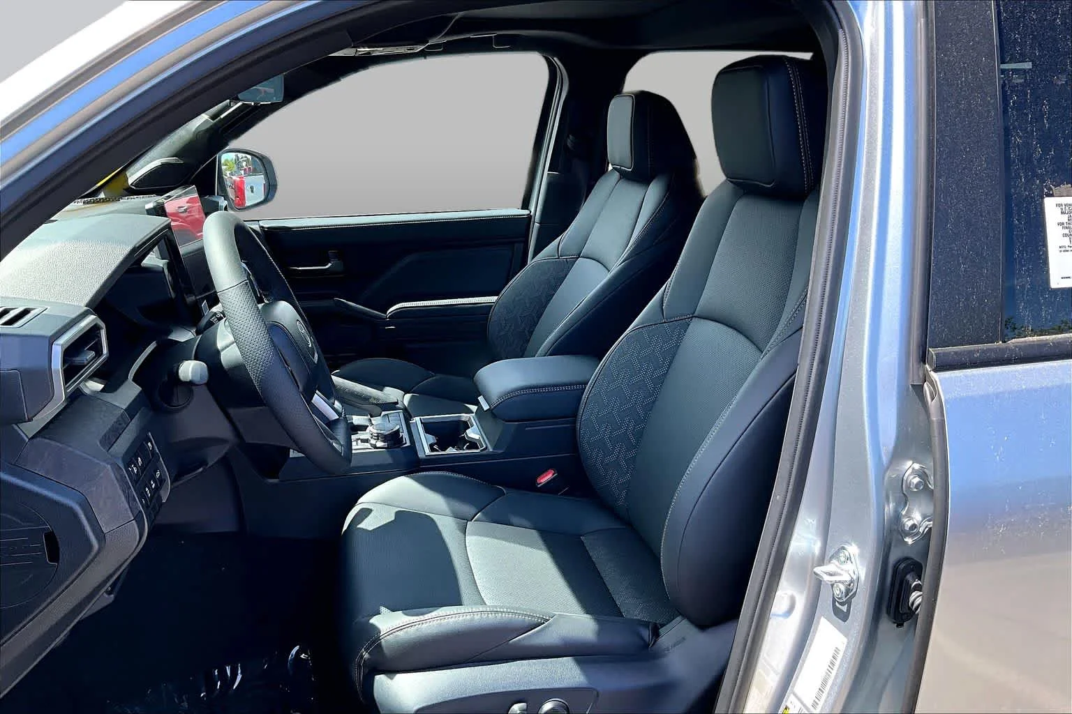 2025 Toyota Tacoma Limited - Photo 9
