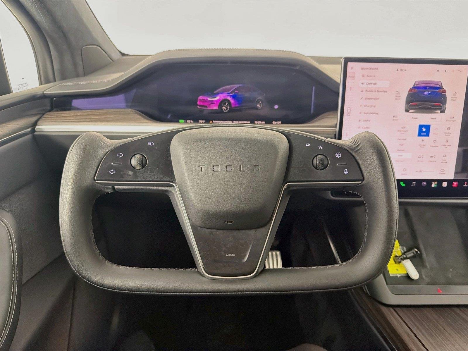 Used 2023  Tesla  image 8