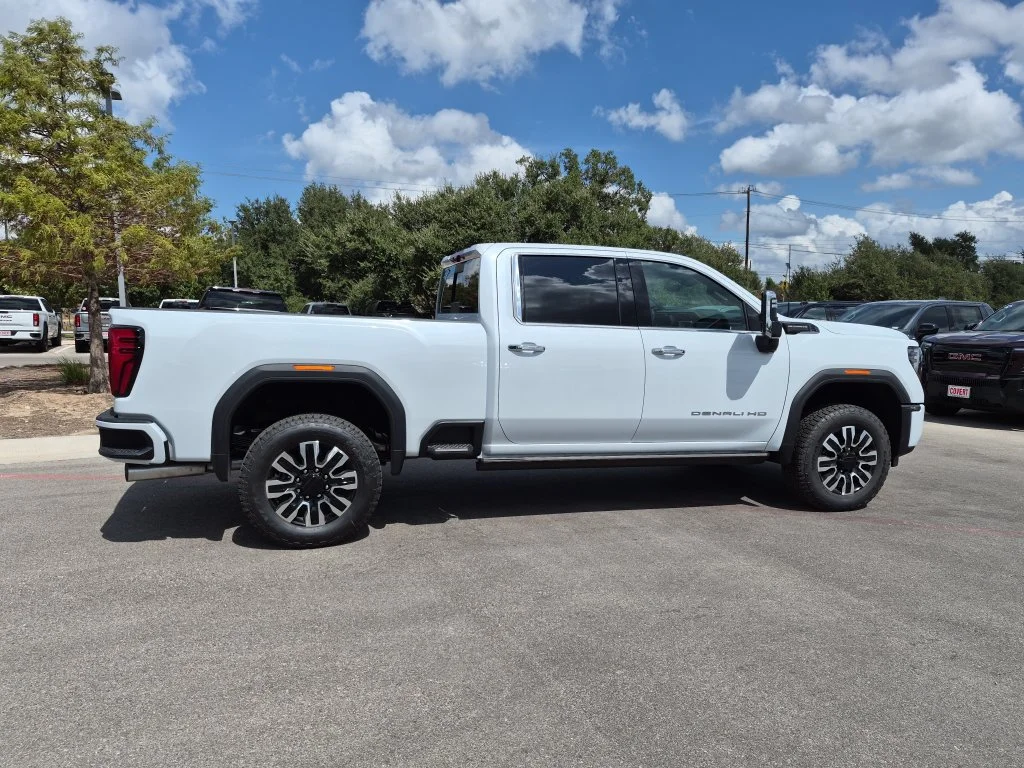New 2026 Glacier White Tricoat GMC Denali Ultimate image 10