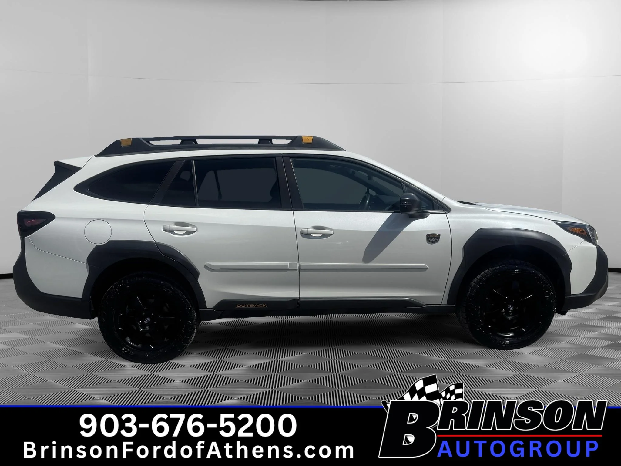 Used 2022 Crystal White Pearl Subaru Wilderness image 3