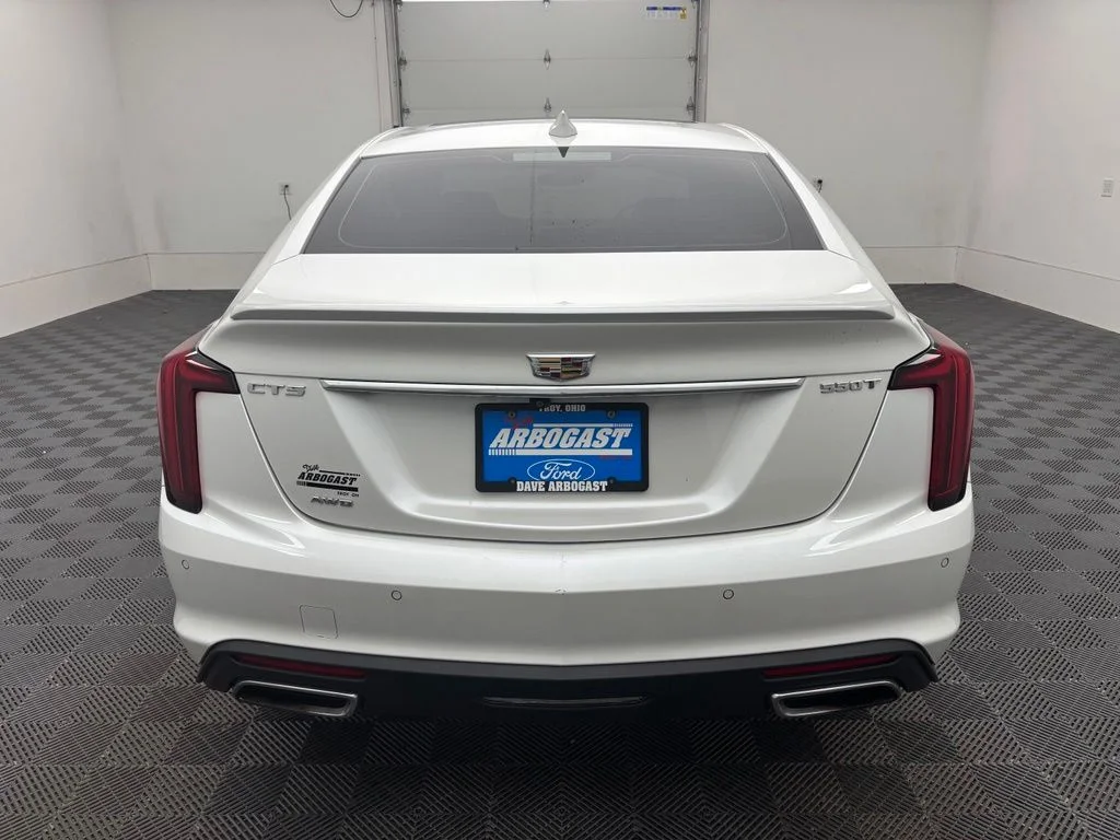 Used 2022 White Cadillac Premium Luxury image 9