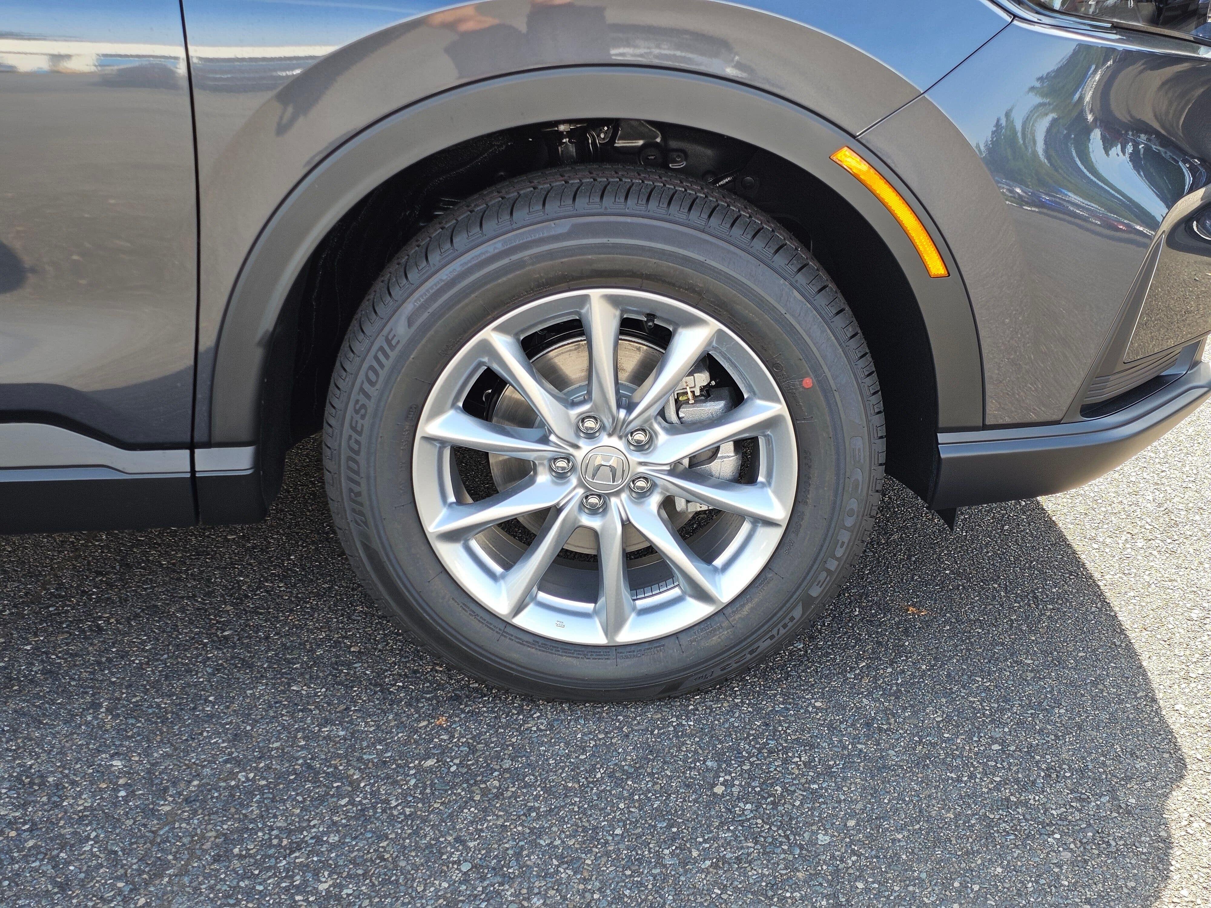 New 2026 Meteorite Gray Metallic Honda EX image 9