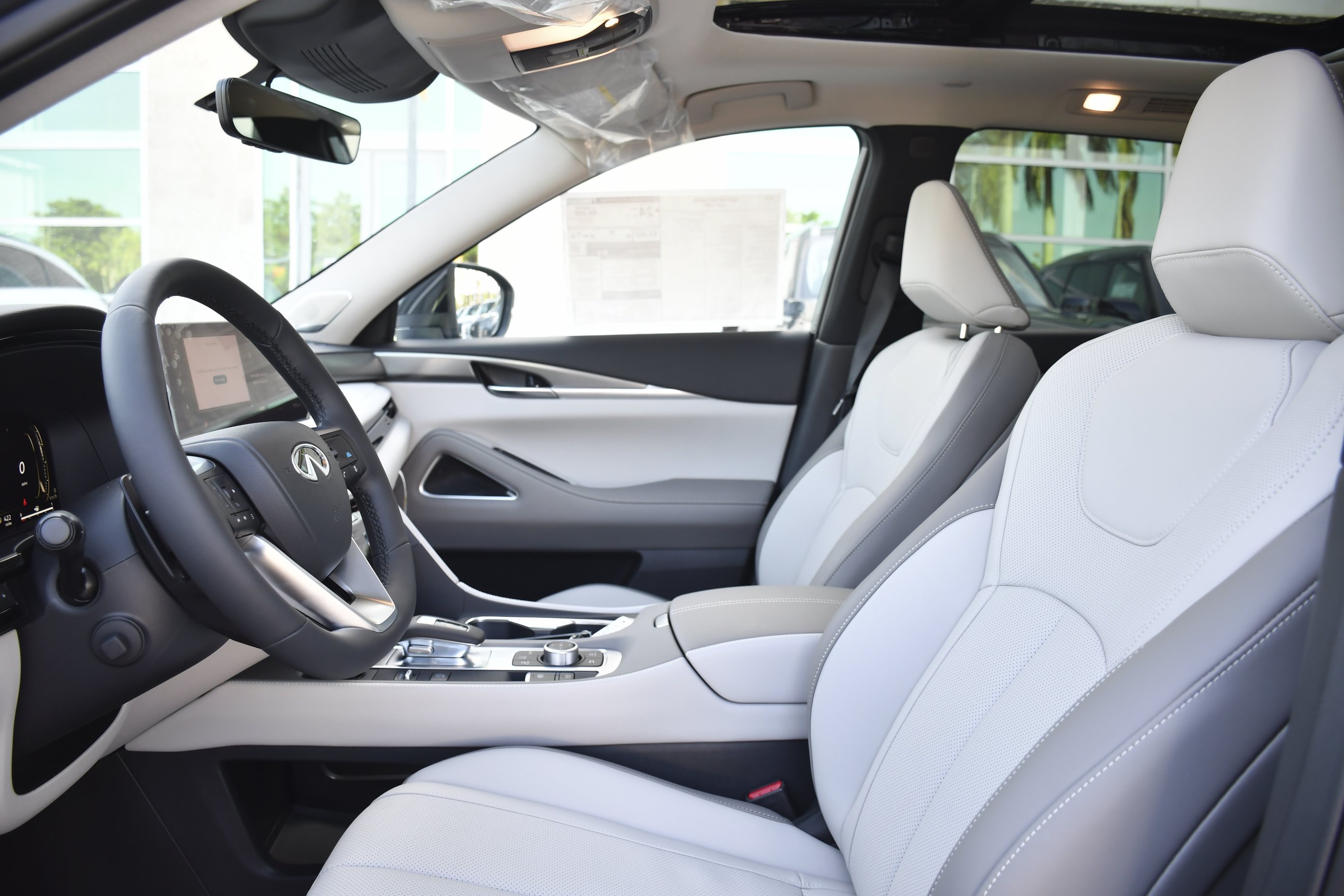 New 2027 HARBOR GRAY INFINITI Luxe AWD image 16