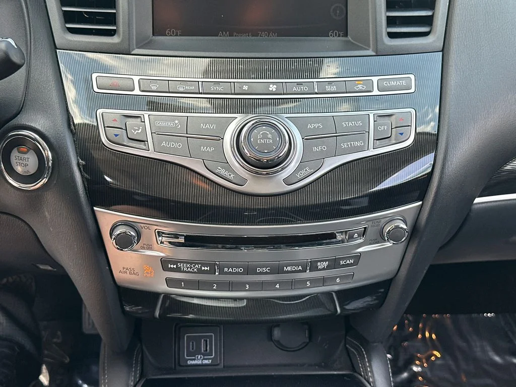 Used 2020 Black INFINITI LUXE image 27