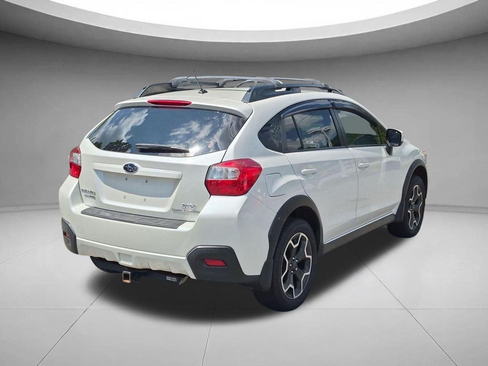 Used 2014 Satin White Pearl Subaru Premium image 5