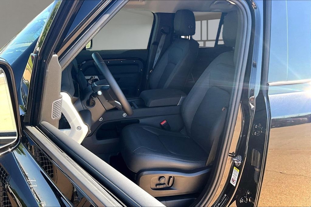 Used 2024 Santorini Black Metallic Land Rover S image 25