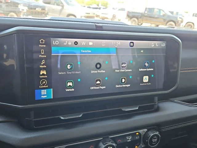 Used 2024  Jeep Mojave image 30
