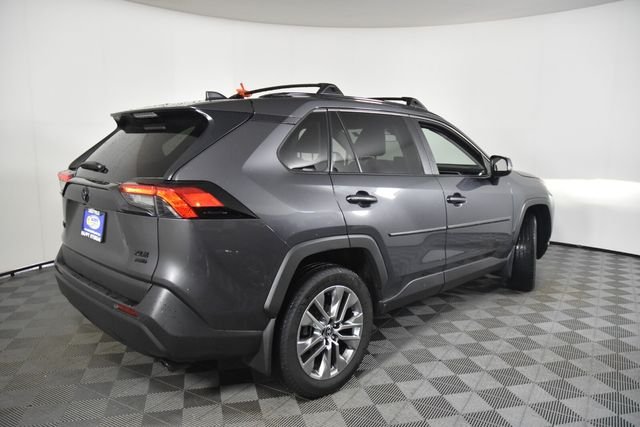 Used 2023 Gray Toyota XLE Premium image 4