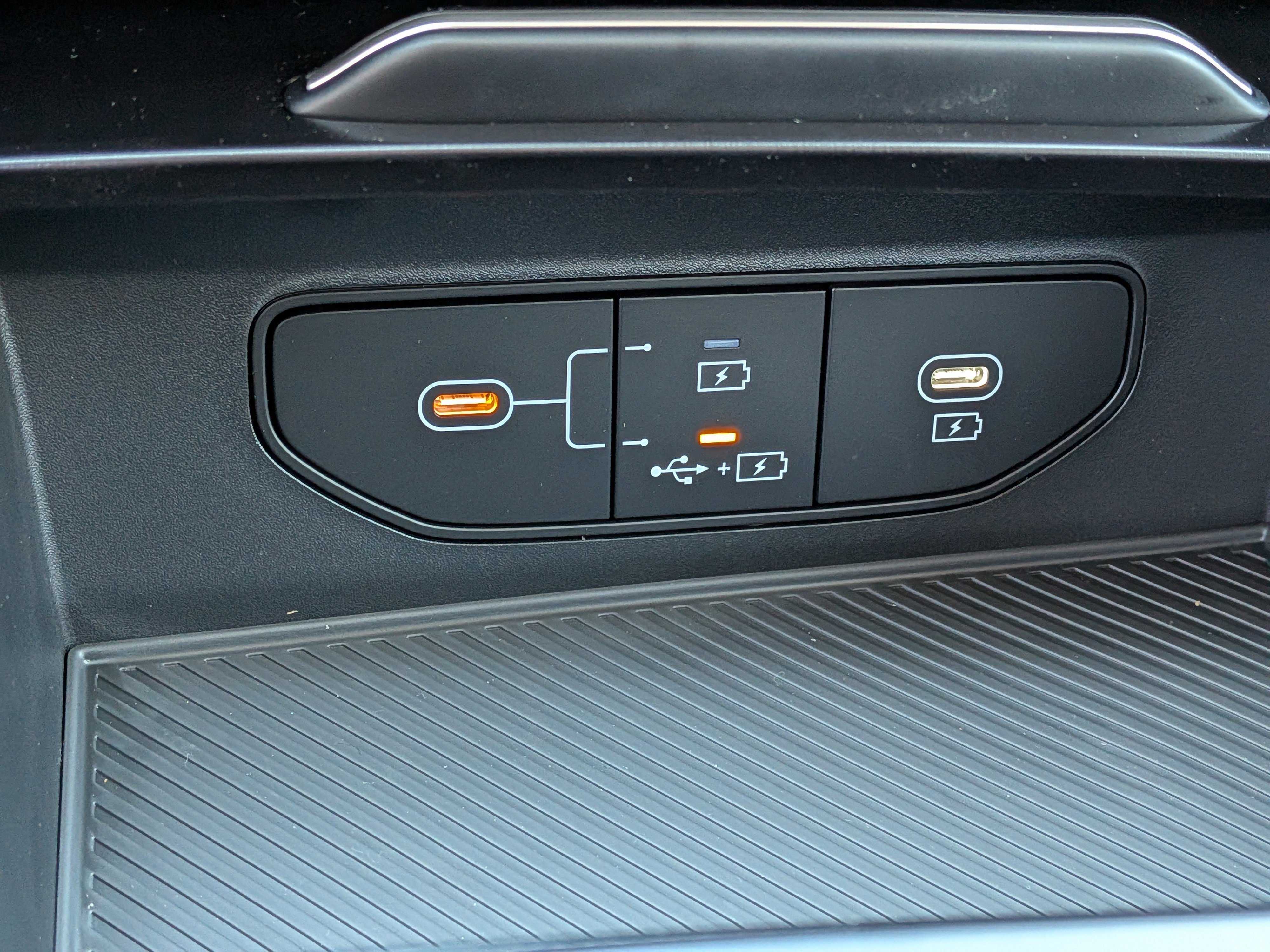 New 2026 Snow White Pearl Kia LX image 33