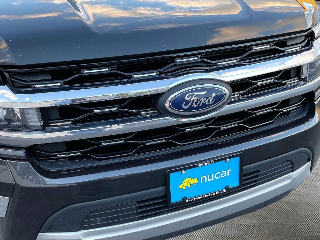 Used 2024 Gray Metallic Ford Limited image 31